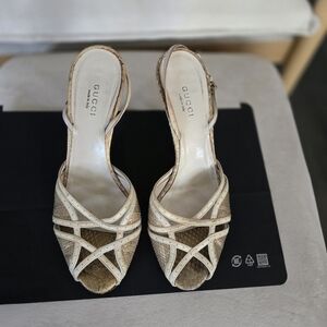 Gucci Women's Beige Woven Sandals